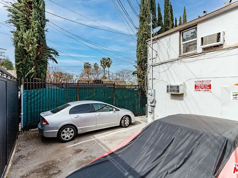 11472 Ventura Blvd #4 — Photo 8