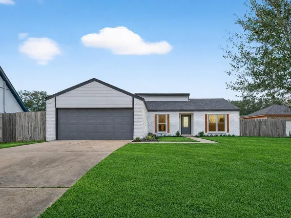 13110 Naples Ln, Stafford, TX 77477