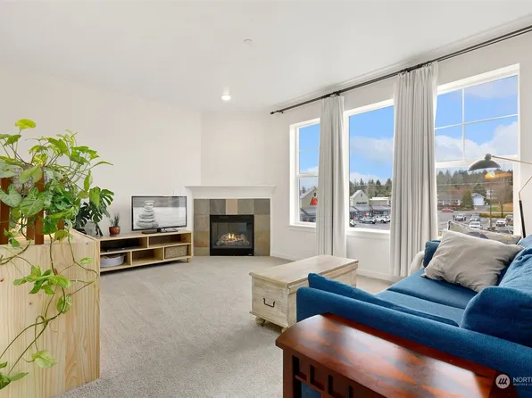 7104 265th Street NW #317, Stanwood, WA 98292