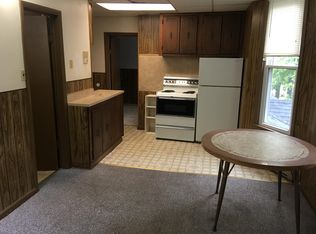 1041 7th St APT 303, Charleston, IL 61920