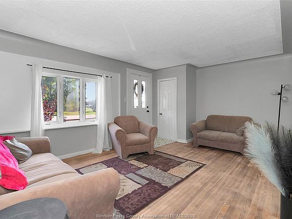 4th image of 3887 Turner Rd