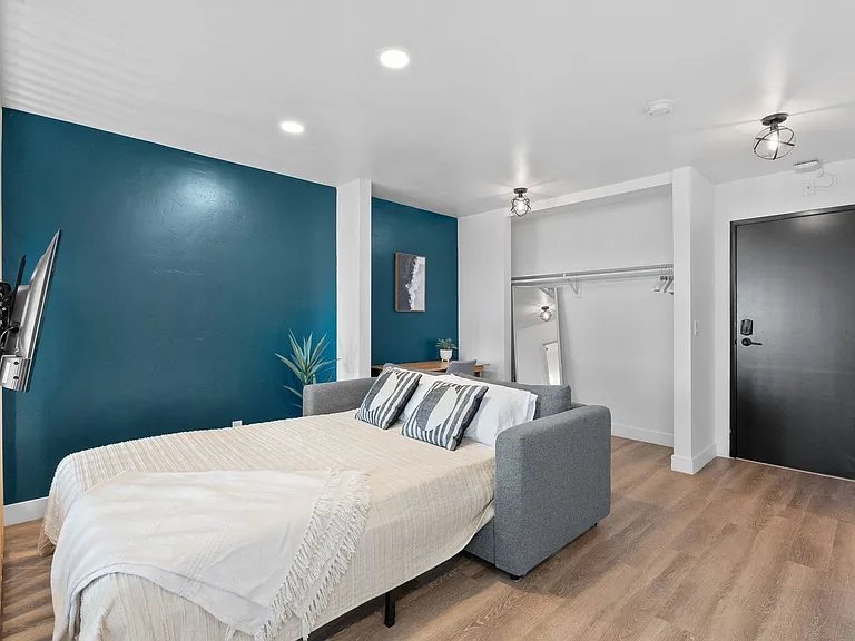 2821 Morena Blvd — Photo 10