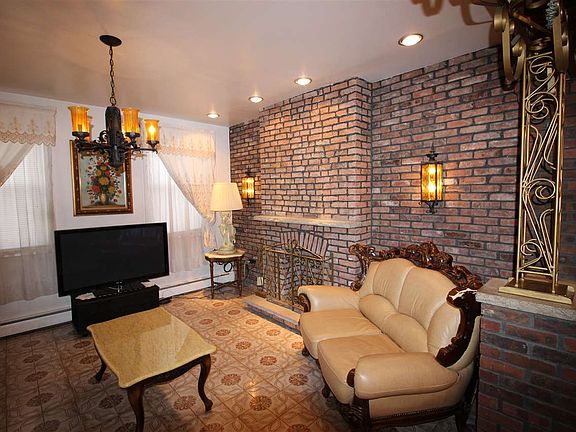 2nd image of 23 Zabriskie St