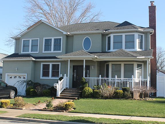 2nd image of 583 Knollwood Dr