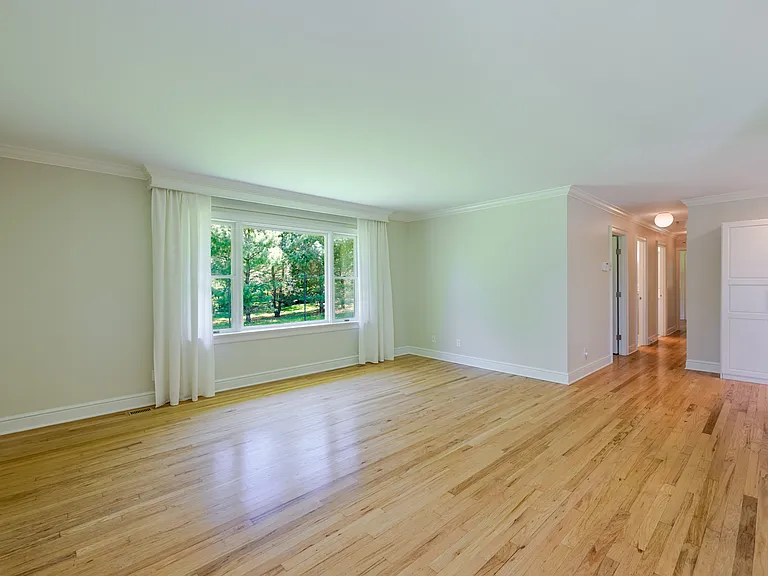 395 Taconic Rd — Photo 4