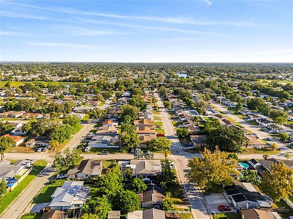 4th image of 9735 RAINBOW LANE