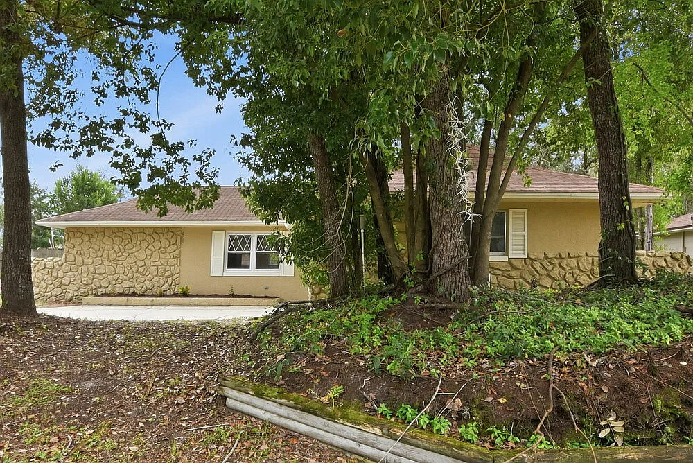 3 bed, 2.0 bath, 1739 sqft, $2,230 — Photo 1