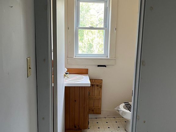 4th image of 289 Calkins Camp Road