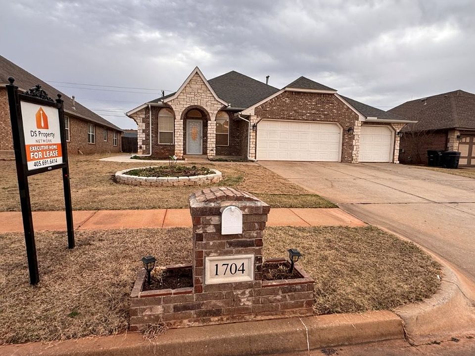 1st image of 1704 Dorothy Dr