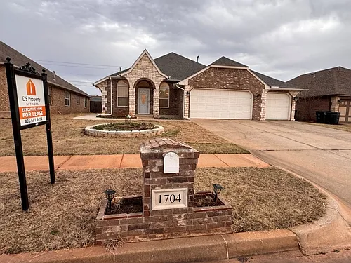 1704 Dorothy Dr Photo 1