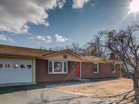 2nd image of 430 Aragona Dr