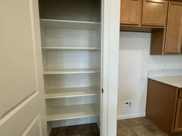 1809 Apiary Way, Hughson, CA 95326