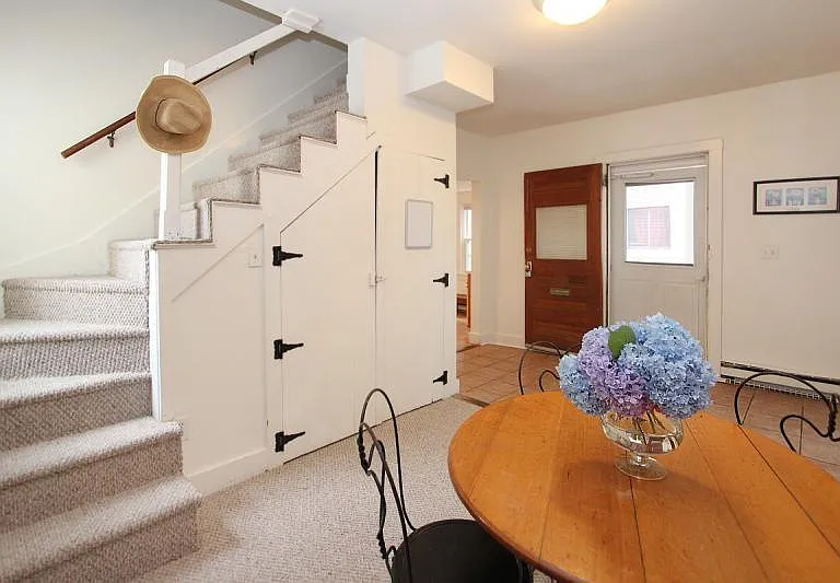 42 Lee Ave — Photo 1