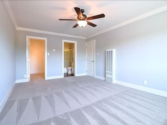 5th image of 441 Poplar Ave APT 233