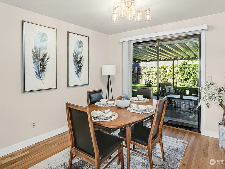 2516 Dayton Ave NE — Photo 7