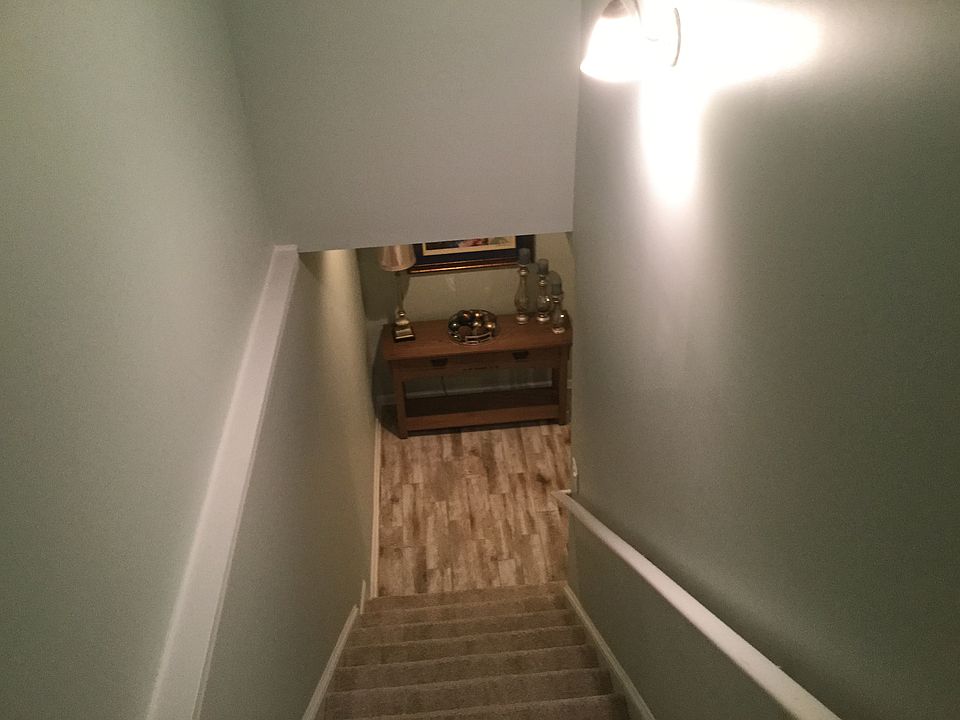 1st image of 1073 Town Square Ct