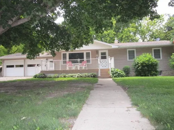 304 4th St SE, Glenwood, MN 56334