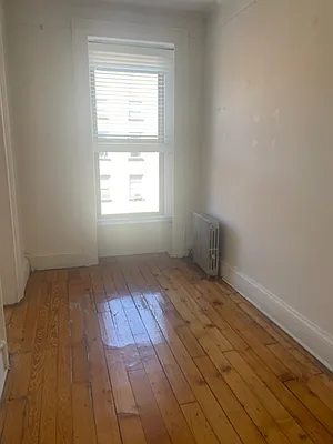 Rented by SI Premiere Properties | media 4