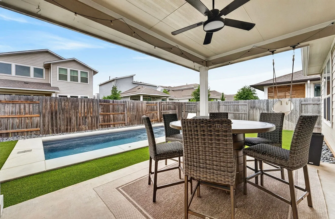4 bed, 3.5 bath, 2100 sqft, $3,500 — Photo 4