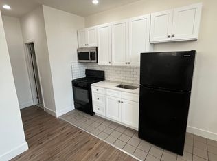 2129 S 9th St, Philadelphia, PA 19148