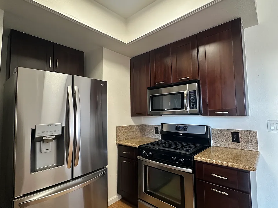 533 S Saint Andrews Pl #312