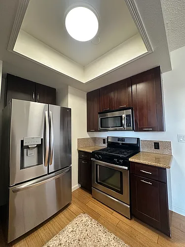 533 S Saint Andrews Pl #312 Photo 1