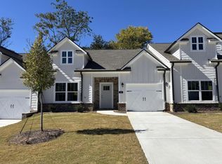 36 Village Ct, Cleveland, GA 30528