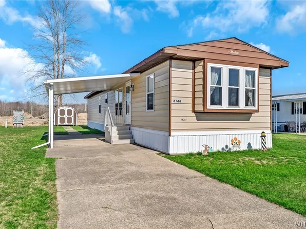 8146 Amy Jenn Dr, Angola, NY 14006