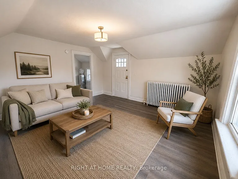 178 Adelaide Ave E #3 — Photo 2