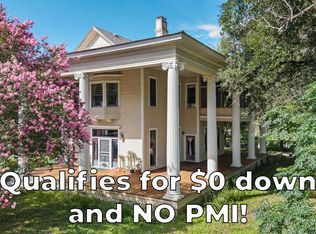 124 N Hamilton St, Gonzales, TX 78629