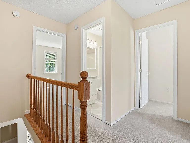 2391 Hunters Square Ct — Photo 9