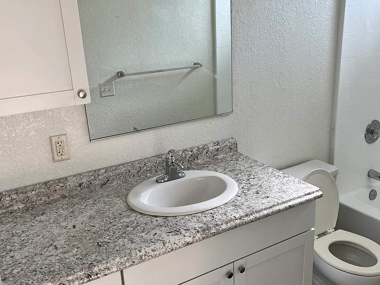 4355 McClintock St #5 — Photo 7