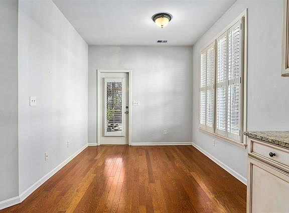 3rd image of 2335 Abbeyglen Cir