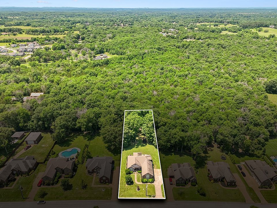 1st image of 818 Tall Oak Trl