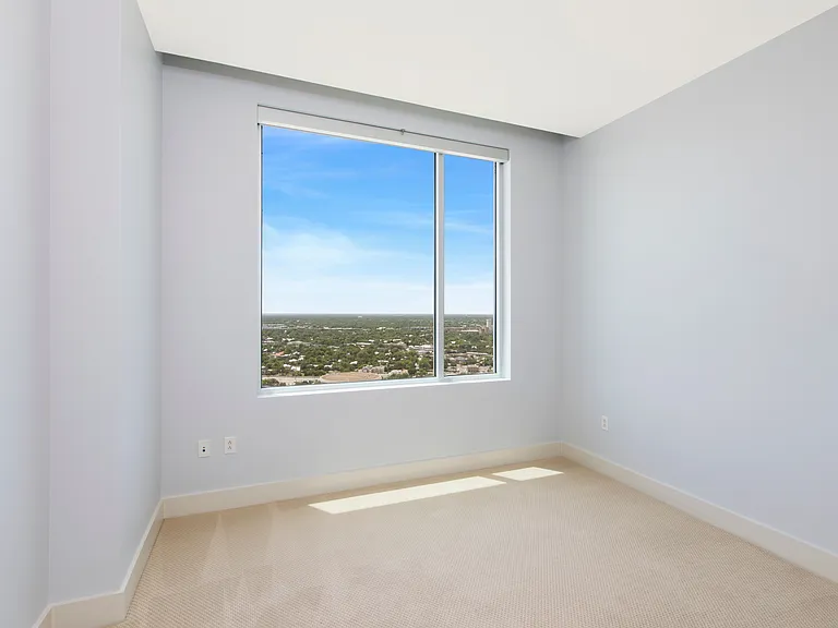 610 E Market St #2615 — Photo 6