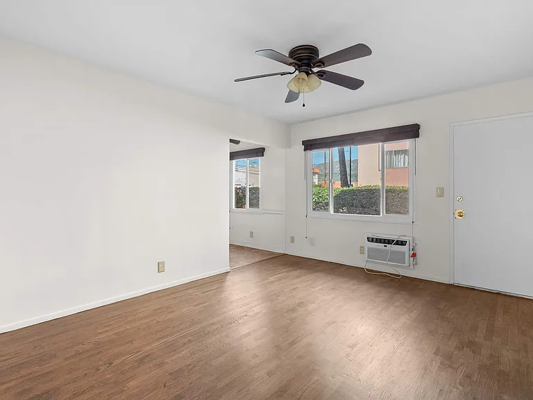 330 W Alameda — Photo 8