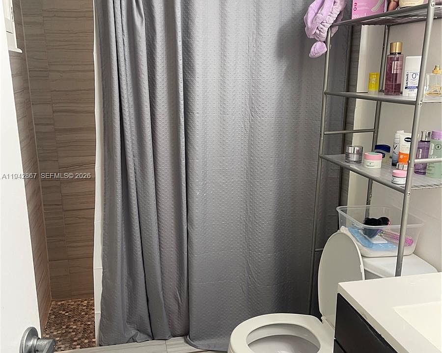 2nd image of 200 S Birch Rd APT 1111