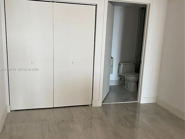 9521 E Bay Harbor Dr #605 — Photo 15