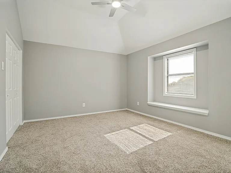 2700 Cornell Dr — Photo 20