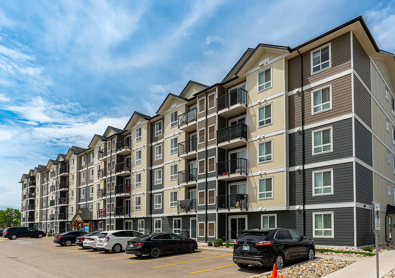 Courtview Landing — Photo 2