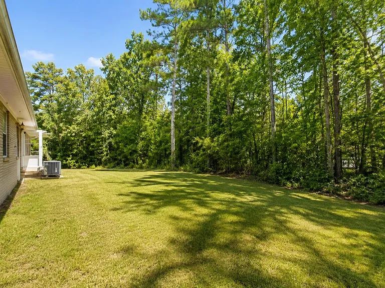 129 Hillwood Dr — Photo 7