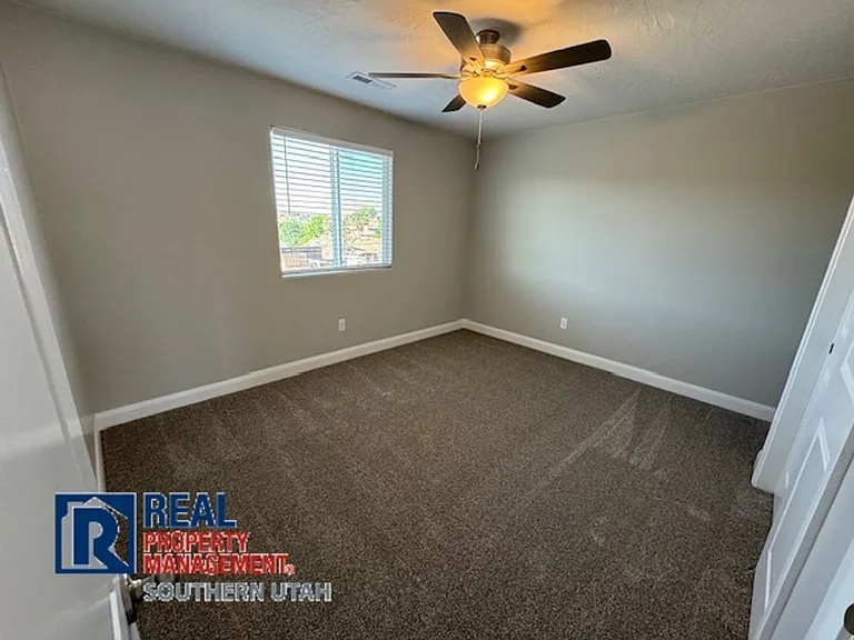 1042 S 1450 E #25 — Photo 11