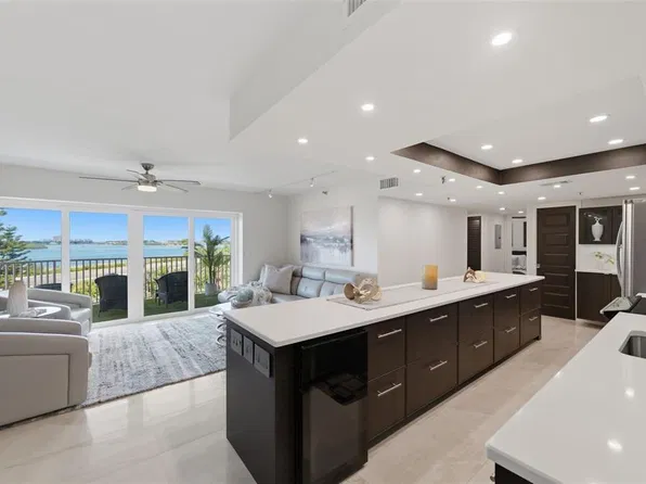 7432 SUNSHINE SKYWAY LANE S #506, ST PETERSBURG, FL 33711