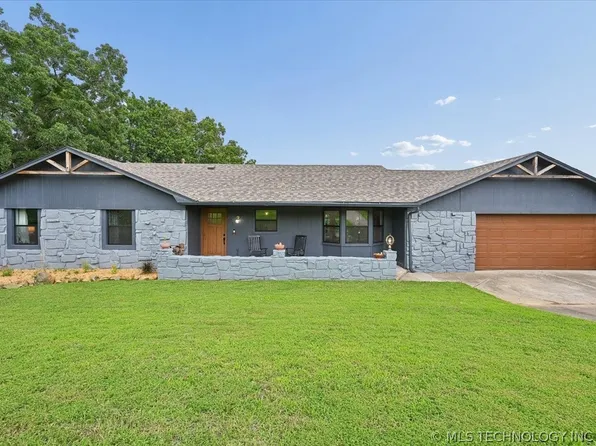 201 N Oak Ridge Dr E, Sand Springs, OK 74063