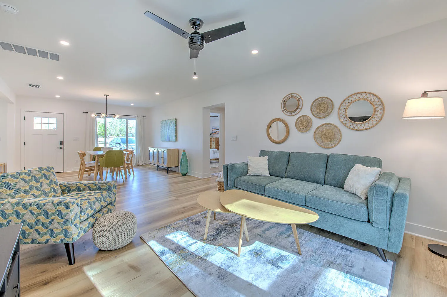 3 bed, 2.0 bath, 1420 sqft, $8,225 — Photo 1