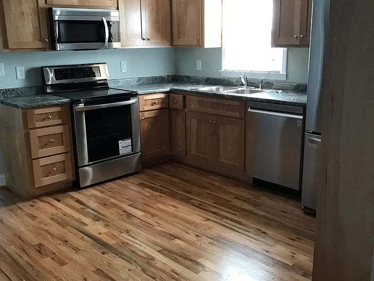 210 Mulberry St — Photo 7