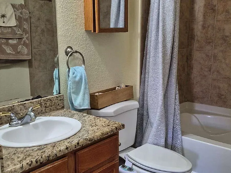 4600 E Moody Blvd #8M — Photo 15