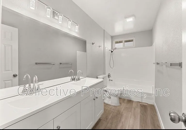 320 Willie James Jones Ave #3 — Photo 5