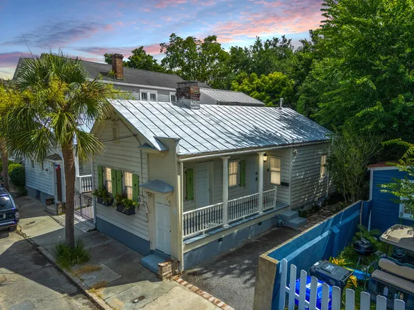 2 Larnes St, Charleston, SC 29403