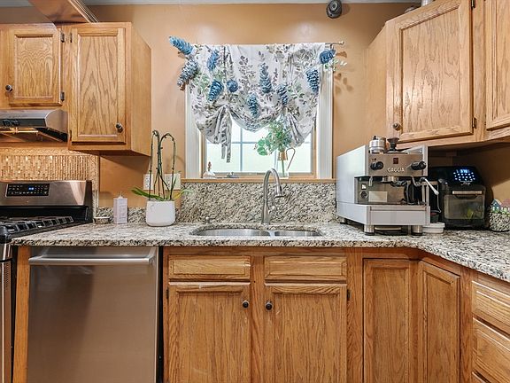 4th image of 84 Crawford St #1